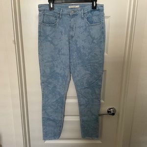 Levi’s Bleach Effect 721 High Rise Skinny‎ Jeans - Size 31